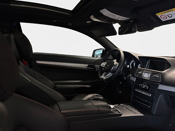Mercedes-Benz E300 de 17 of 20