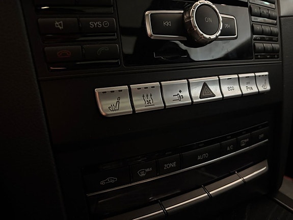 Mercedes-Benz E300 de 14 of 20