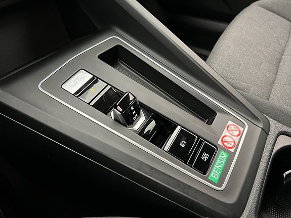 Volkswagen Golf VIII 17 of 30