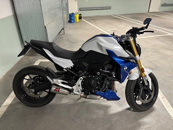 BMW F 900 R 3 of 5