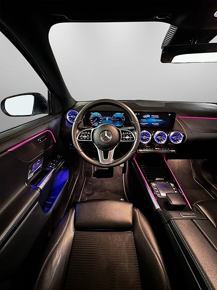 Mercedes-Benz EQA250 12 of 24