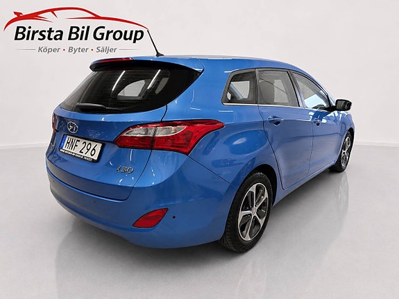 Hyundai i30 3 of 26