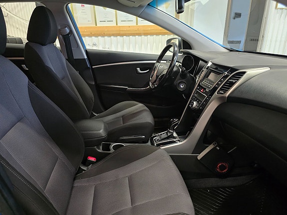 Hyundai i30 14 of 26