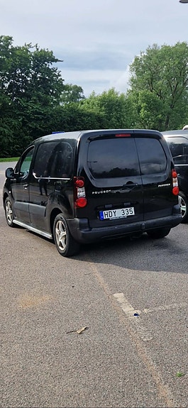 Peugeot Partner 2 of 4