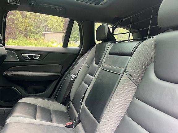 Volvo V60 8 of 9