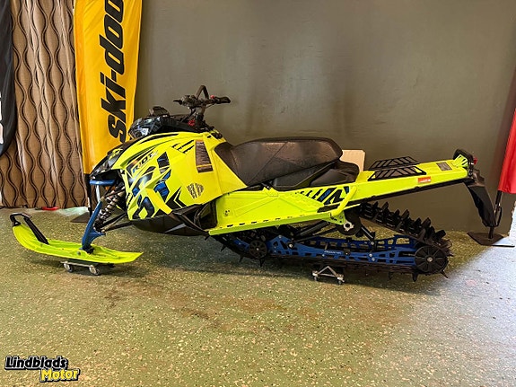Arctic Cat RIOT 8000 146" -20 m. elstart 2 of 5