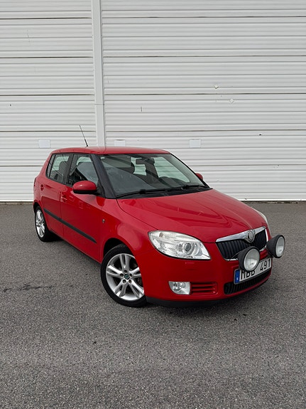 Skoda Fabia 2 of 8