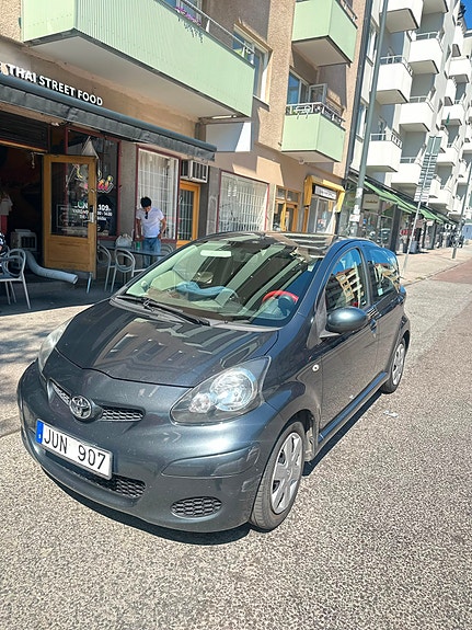 Toyota Aygo 4 of 7