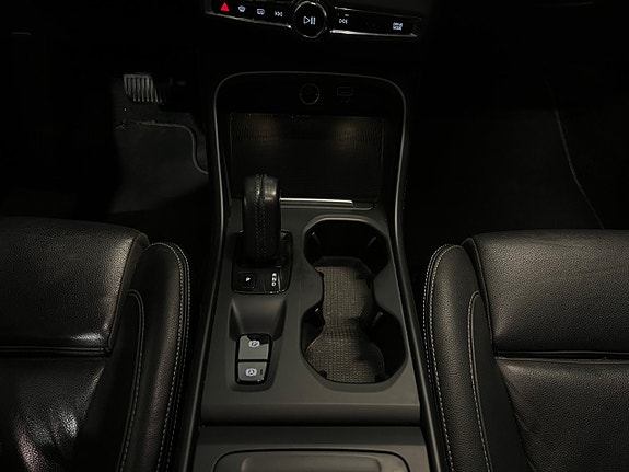 Volvo XC40 20 of 27