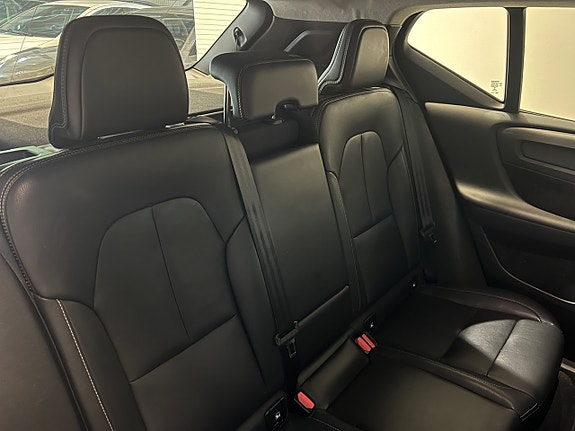 Volvo XC40 22 of 27