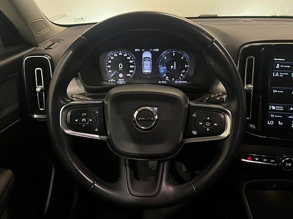Volvo XC40 18 of 27