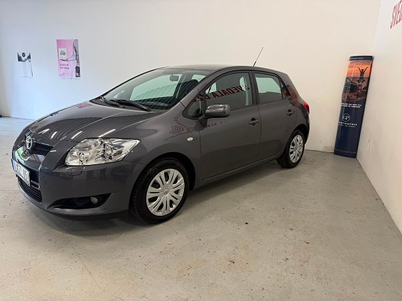 Toyota Auris 3 of 11