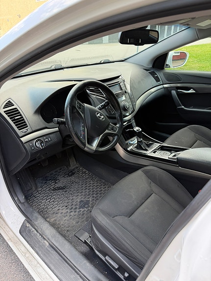 Hyundai i40 8 of 16