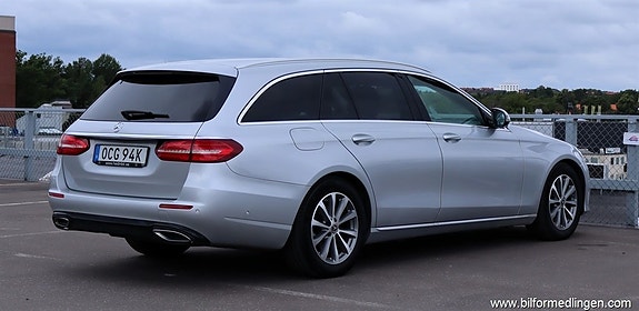 Mercedes-Benz E220 d 4 of 17