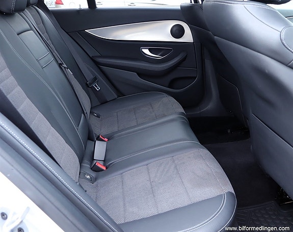 Mercedes-Benz E220 d 7 of 17