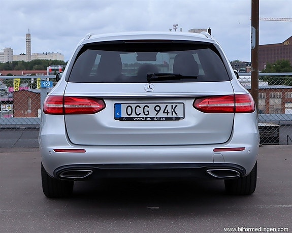 Mercedes-Benz E220 d 17 of 17