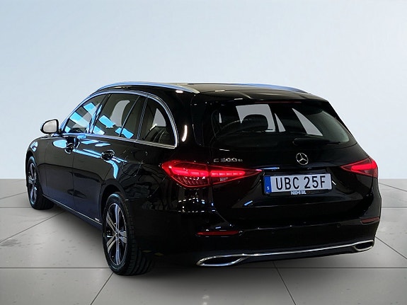 Mercedes-Benz C300 4 of 21