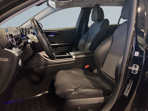 Mercedes-Benz C300 7 of 21