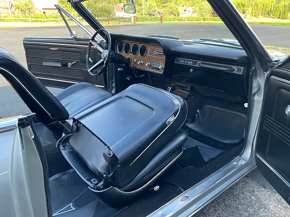 Pontiac GTO 23 of 30