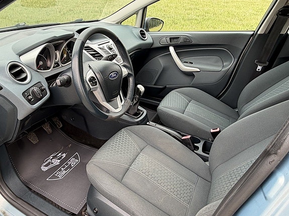 Ford Fiesta 9 of 10
