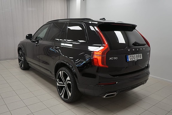 Volvo XC90 3 of 27