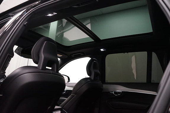Volvo XC90 20 of 27