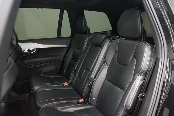 Volvo XC90 19 of 27
