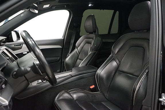 Volvo XC90 8 of 27