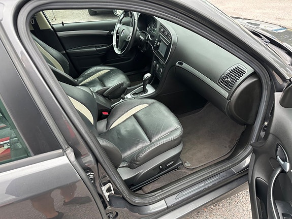 Saab 9-3 8 of 9