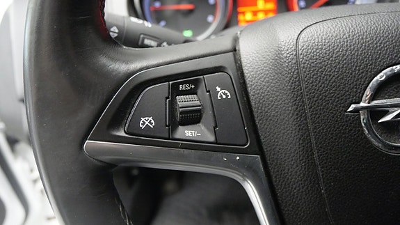 Opel Insignia 11 of 12