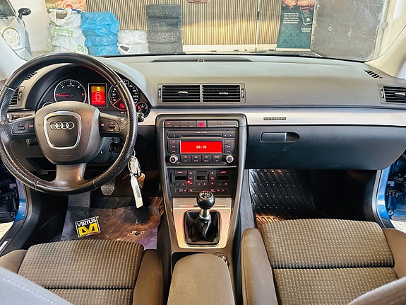 Audi A4 13 of 19