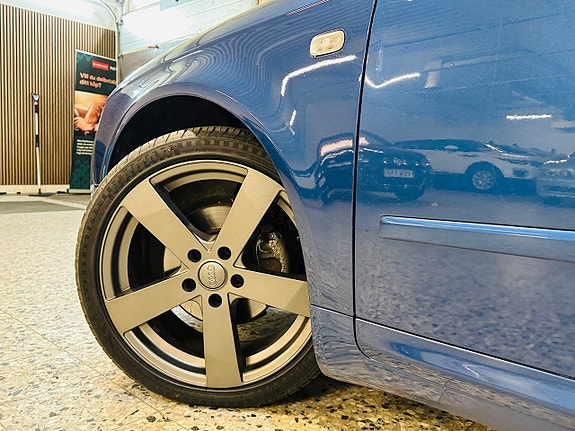 Audi A4 7 of 19