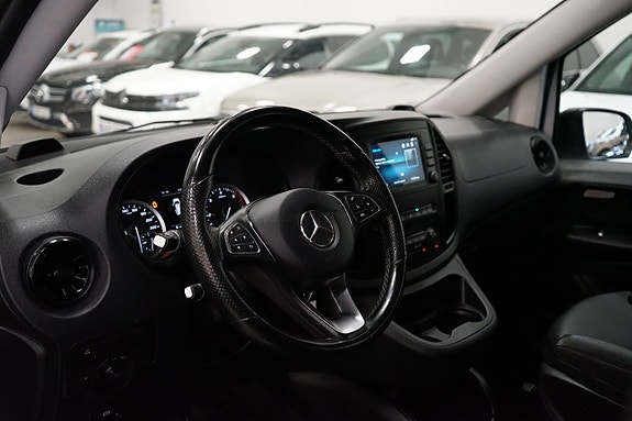 Mercedes-Benz Vito 108 10 of 18