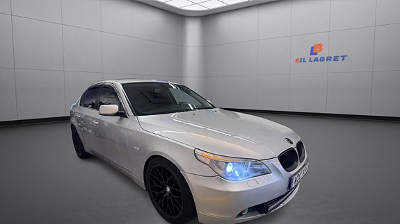 BMW 520i 2 of 5