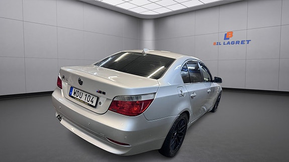 BMW 520i 6 of 12