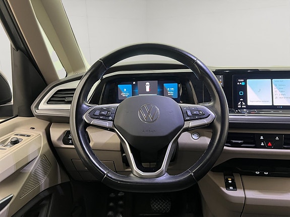 Volkswagen Multivan 18 of 30
