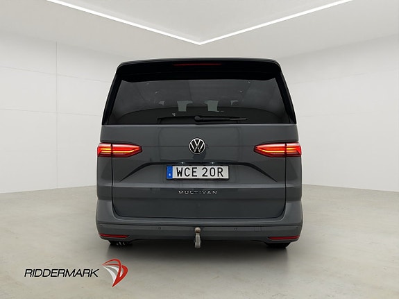 Volkswagen Multivan 8 of 30