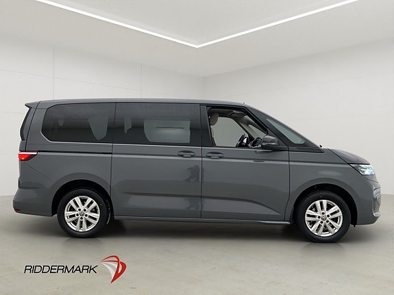 Volkswagen Multivan 2 of 30