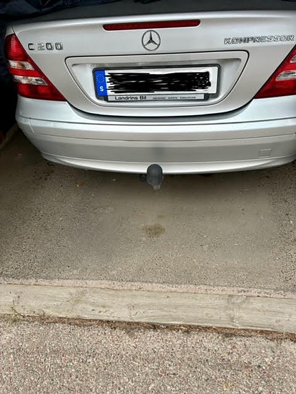 Mercedes-Benz C180 k 2 of 2