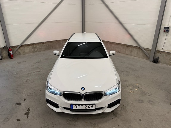 BMW 520d 3 of 5