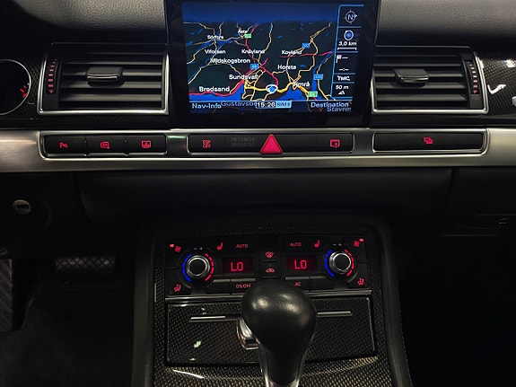 Audi A8 28 of 30