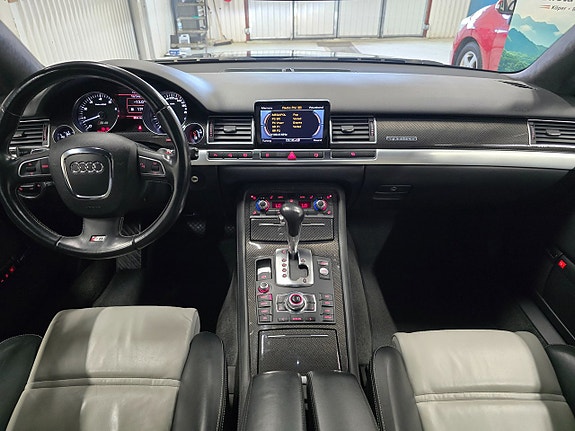 Audi A8 13 of 30