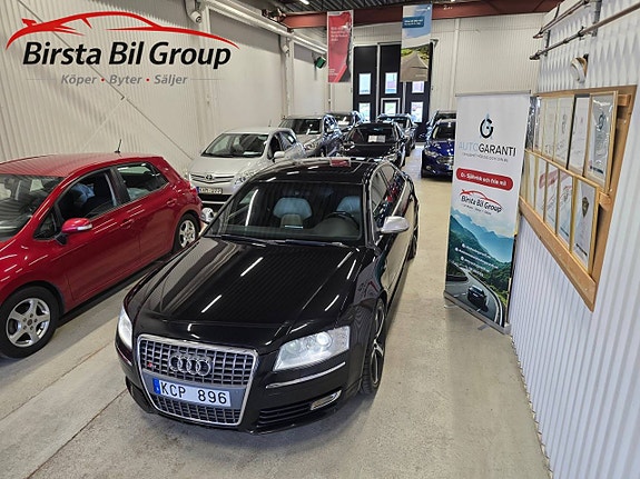 Audi A8 9 of 30