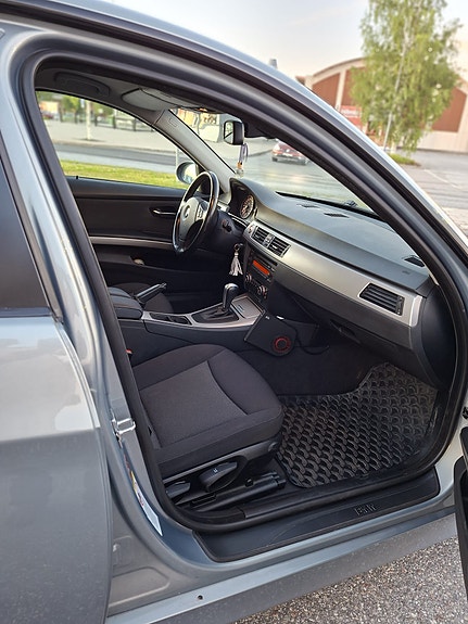 BMW 320d 8 of 11