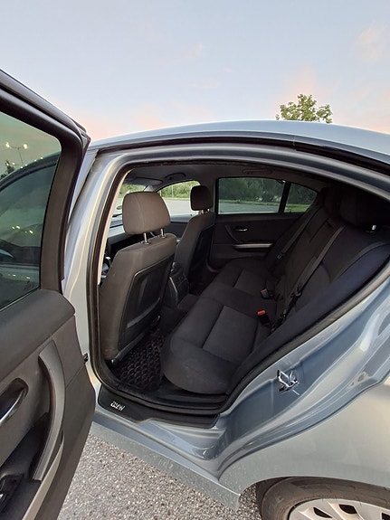 BMW 320d 10 of 11