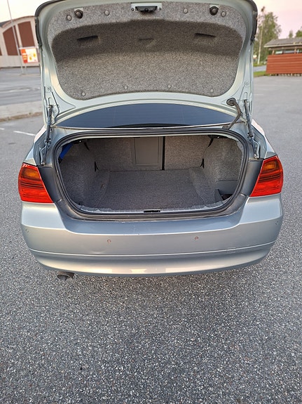 BMW 320d 11 of 11