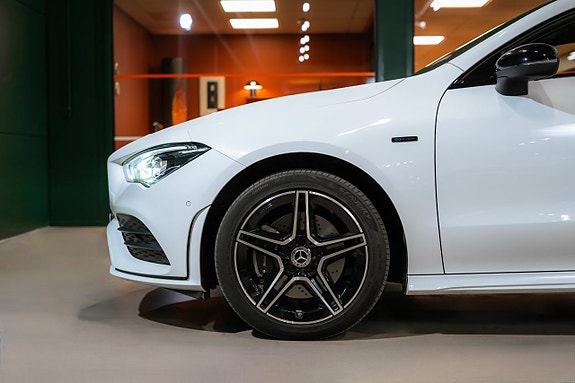 Mercedes-Benz CLA250 e 7 of 26