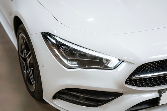 Mercedes-Benz CLA250 e 9 of 26