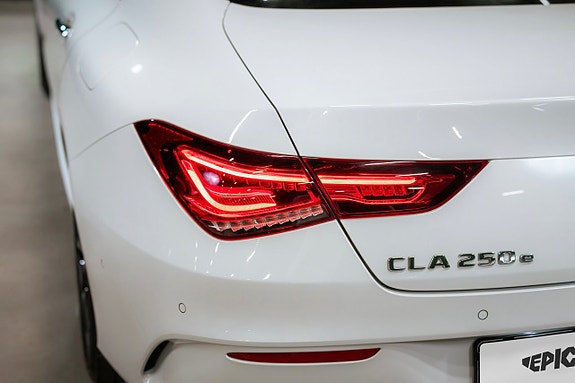 Mercedes-Benz CLA250 e 10 of 26