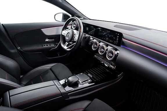 Mercedes-Benz CLA250 e 24 of 26